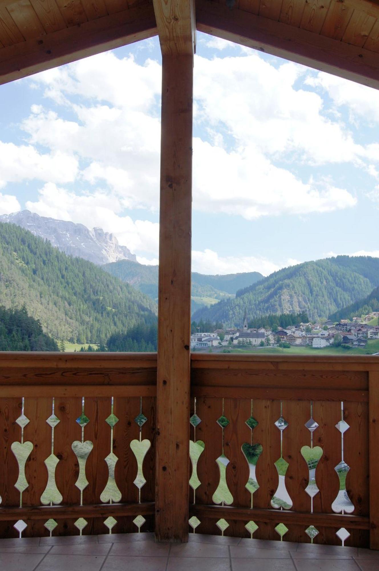 Piculin Alpin Apartments San Martino in Badia Exterior photo