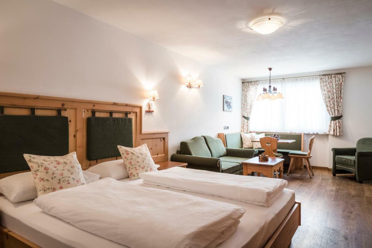 Piculin Alpin Apartments San Martino in Badia Exterior photo